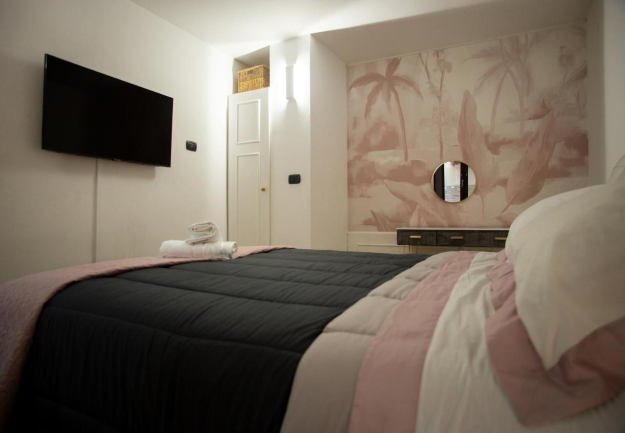 Casa Colombo - The Fab Stay บรินดิซิ ภายนอก รูปภาพ